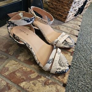Torrid Women's Snakeskin Sandals - Black and Cream
